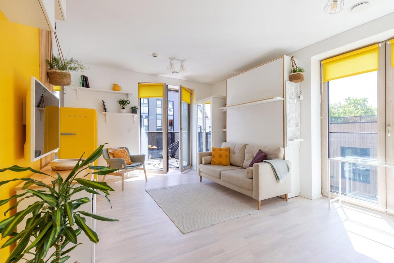 Апартаменты Yellow Studio Paupys Вильнюс Экстерьер фото